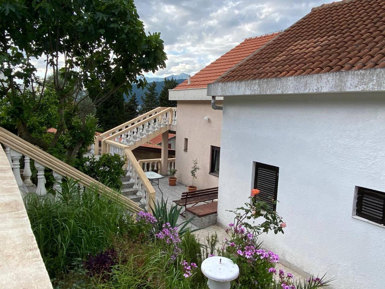 Apartments Arina Krasići Exterior foto